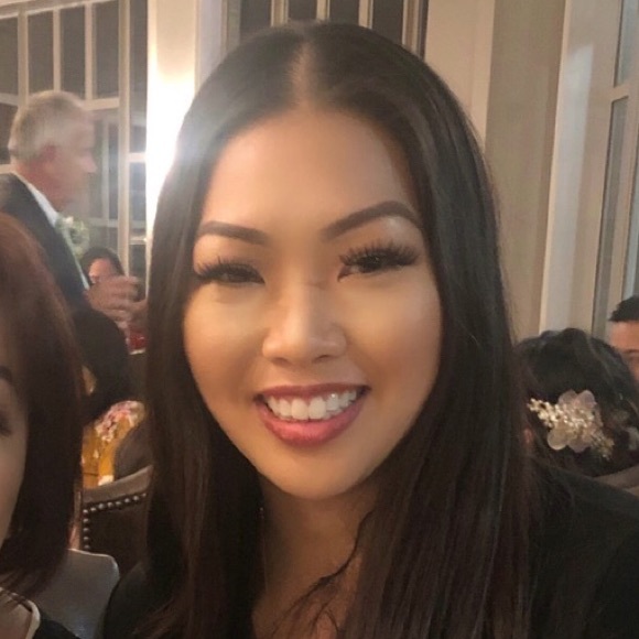 Meet your Posher, Cathy - Picture 2 of 2